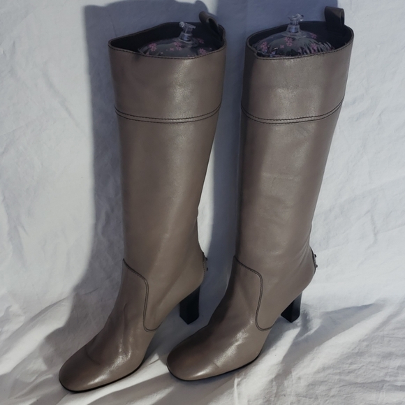 Tod's Grayish Brown Leather Heeled Boots - Picture 1 of 8